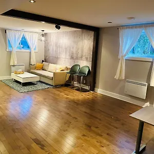 Appartement Urban Retreat - 2 Bedroom, 3 Beds, 6 Guests, Free Parking, Longueuil